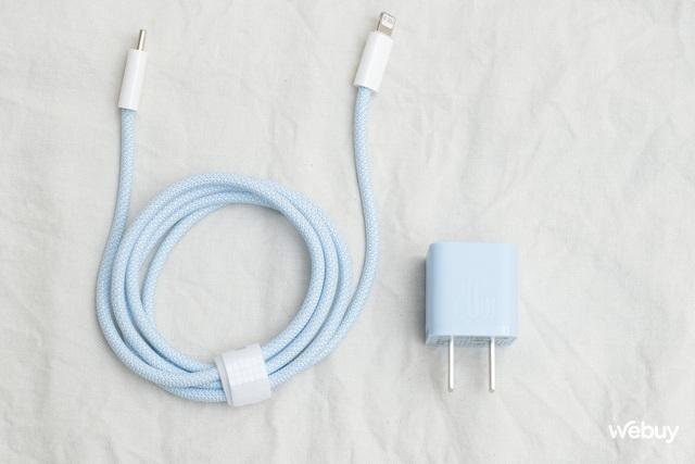 Sạc nhanh Baseus thế hệ mới dành cho iPhone: Thiết kế nhỏ gọn, nhiều màu sắc, giá chỉ 177,000 đồng - Ảnh 2. Sạc nhanh Baseus thế hệ mới dành cho iPhone: Thiết kế nhỏ gọn, nhiều màu sắc, giá chỉ 177,000 đồng - Ảnh 2.