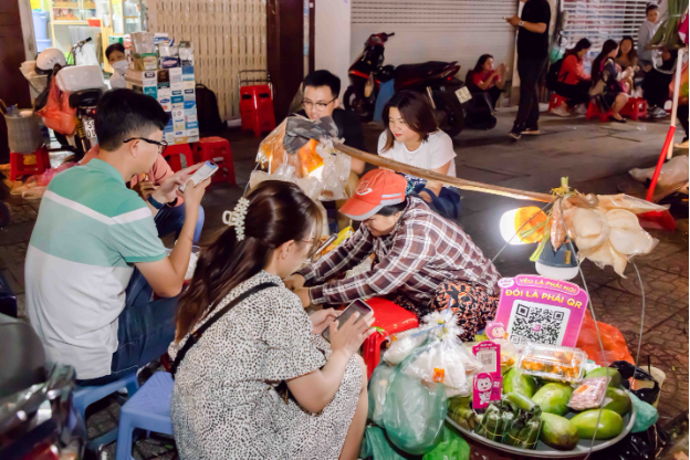 Mã QR cá nhân giờ cũng phải độc lạ mới chịu - Ảnh 2.