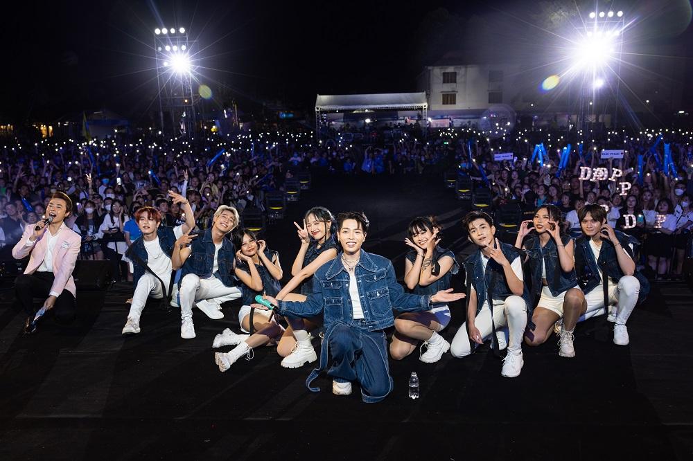 Mcredit Music Fest Bình Dương hút gần 500.000 lượt view trong 3 tiếng - Ảnh 7.