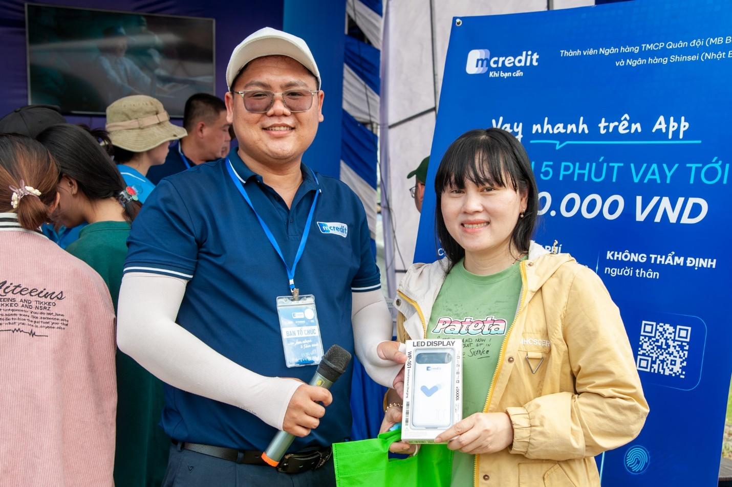 Mcredit Music Fest Bình Dương hút gần 500.000 lượt view trong 3 tiếng - Ảnh 2.