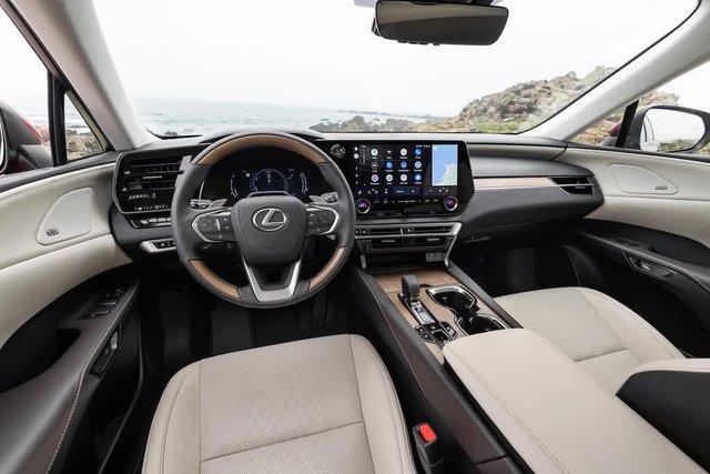 Lexus RX 2023 hot trước giờ G tại Việt Nam: Đại lý chính hãng báo ra mắt ngày mai, showroom ngoài cũng cạnh tranh chào bán - Ảnh 5.