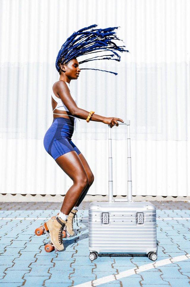 Vali phi công Rimowa: Bạn đồng hành lý tưởng cho những chuyến phiêu lưu ngắn ngày - Ảnh 4. Vali phi công Rimowa: Bạn đồng hành lý tưởng cho những chuyến phiêu lưu ngắn ngày - Ảnh 4.