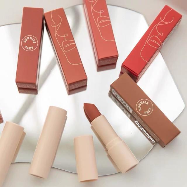 Thuỳ Tiên kiếm chục tỷ một tháng nhưng chỉ mê 2 thỏi son giá rẻ chưa đến 200k - Ảnh 3. Thuỳ Tiên kiếm chục tỷ một tháng nhưng chỉ mê 2 thỏi son giá rẻ chưa đến 200k - Ảnh 3.