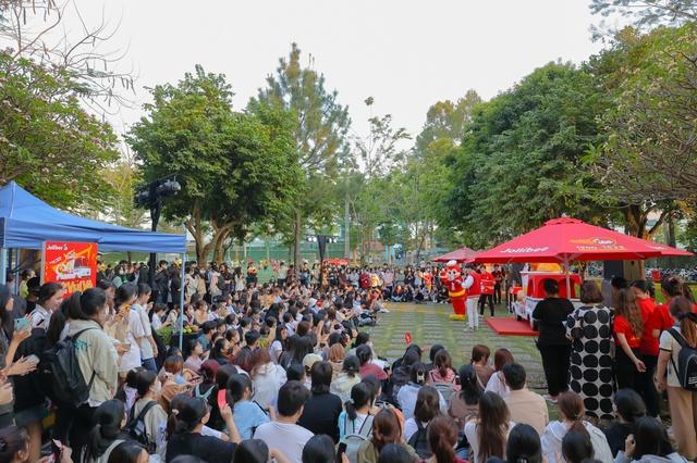 Bật mí điểm đến tiếp theo của Chuyến Xe Vui Vẻ Jollibee - Ảnh 3.