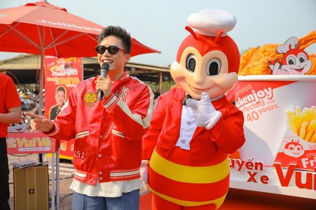 Bật mí điểm đến tiếp theo của Chuyến Xe Vui Vẻ Jollibee - Ảnh 1.