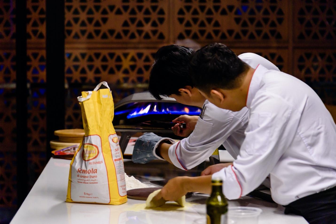 Cùng đón cơn sốt “hẹn hò” làm bánh tại The Open Space! - Ảnh 4. Cùng đón cơn sốt “hẹn hò” làm bánh tại The Open Space! - Ảnh 4.