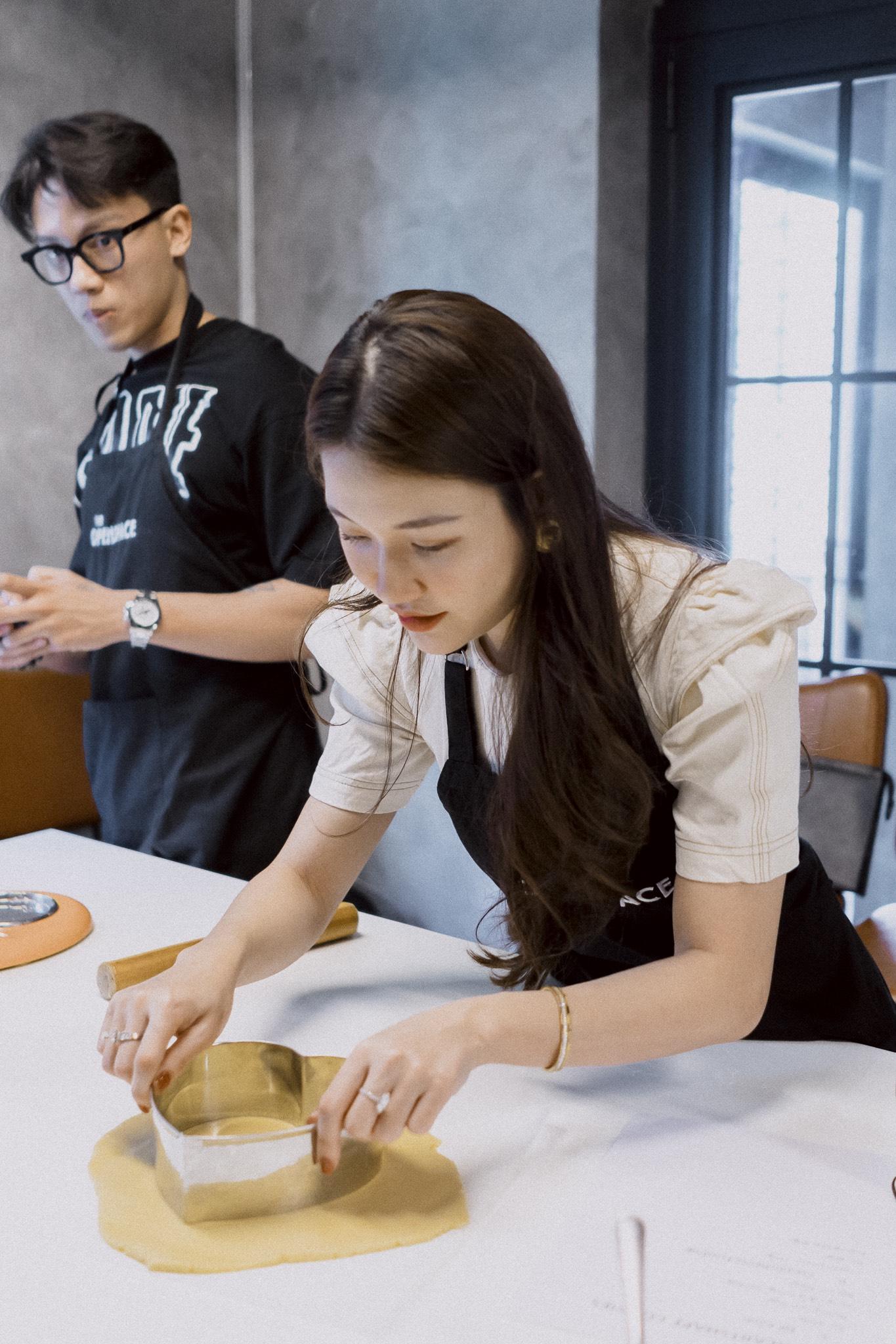 Cùng đón cơn sốt “hẹn hò” làm bánh tại The Open Space! - Ảnh 7. Cùng đón cơn sốt “hẹn hò” làm bánh tại The Open Space! - Ảnh 7.