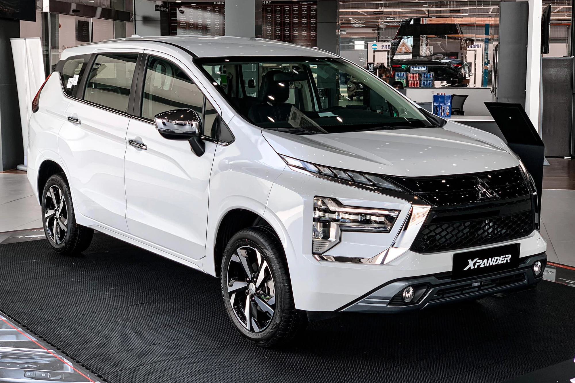 Đại lý Mitsubishi chơi lớn: Pajero Sport ưu đãi trên 100 triệu đồng, Xpander cũng tăng khuyến mại - Ảnh 5.