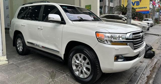 Đỉnh cao giữ giá: Land Cruiser 7 năm tuổi, đã lăn bánh 55.000 km, nhưng vẫn được rao bán cao hơn cả phiên bản mới