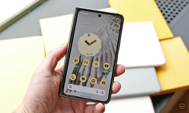 Ra mắt Pixel Fold: Smartphone gập đầu tiên của Google nhưng có một thứ còn không bằng Galaxy Fold đời đầu - Ảnh 4.