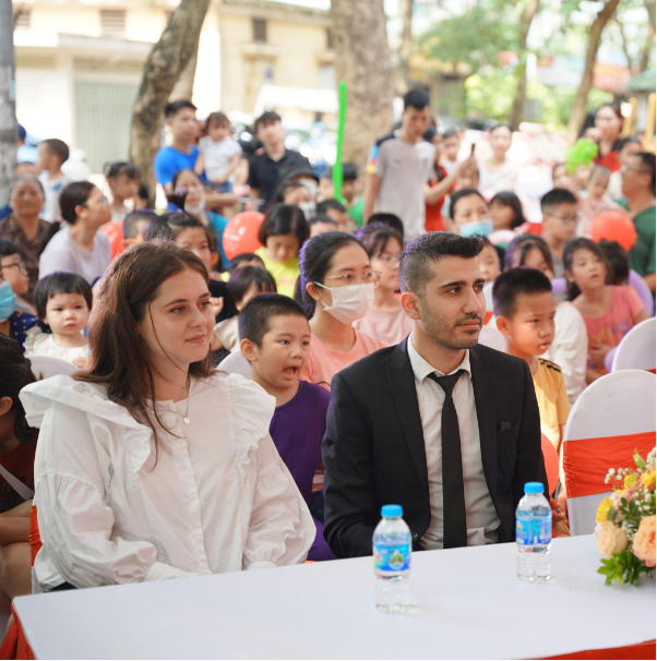 VUS tưng bừng khai trương cơ sở thứ 70 tại Hà Nội, thu hút hàng trăm phụ huynh học sinh tới check-in - Ảnh 9. VUS tưng bừng khai trương cơ sở thứ 70 tại Hà Nội, thu hút hàng trăm phụ huynh học sinh tới check-in - Ảnh 9.