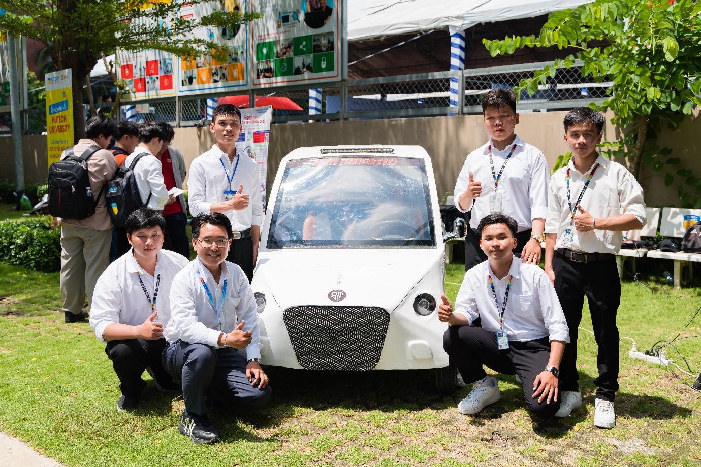 Ô tô điện của sinh viên gây ấn tượng mạnh với doanh nghiệp tại HUTECH TECHSHOW 2023 - Ảnh 1.