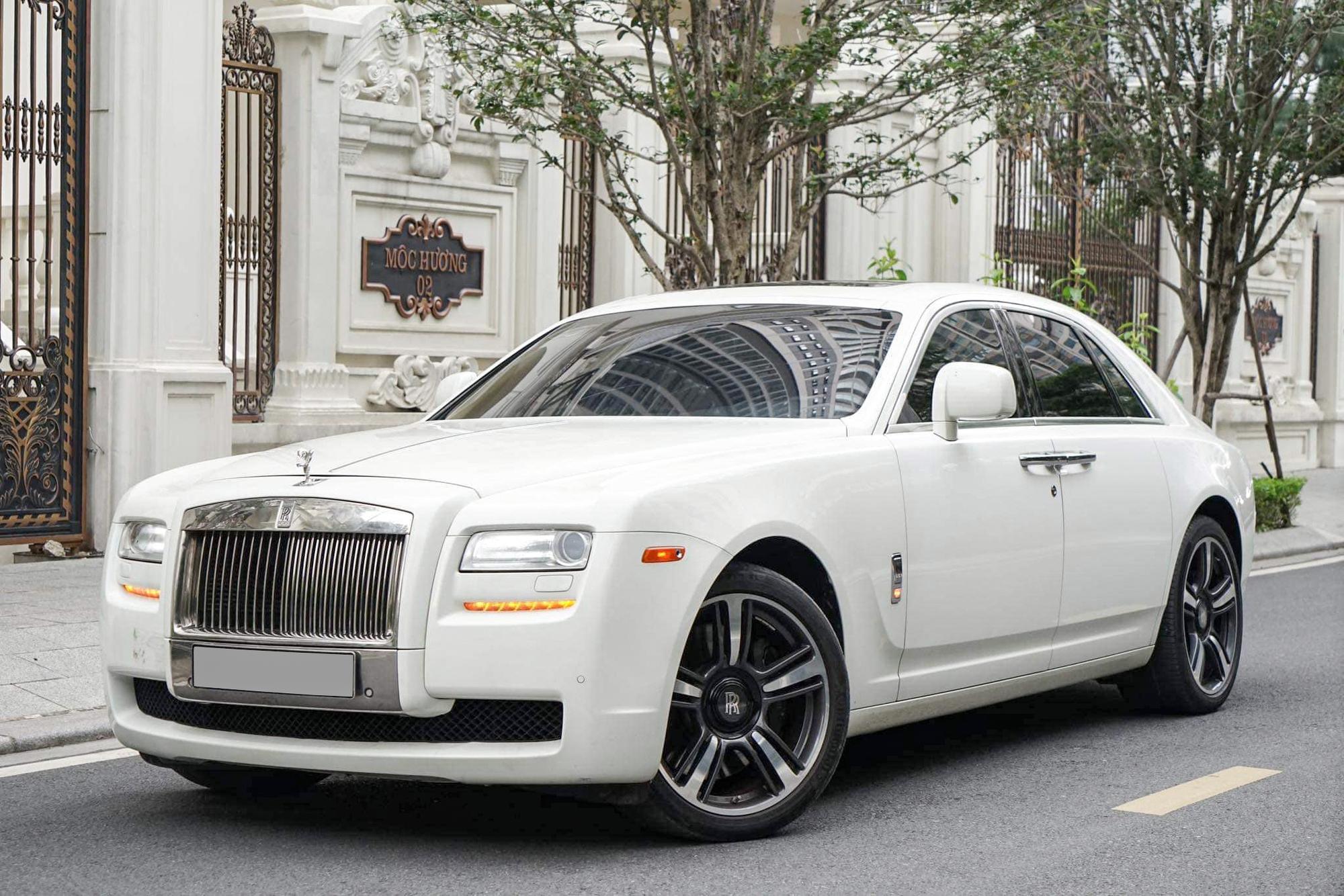 Chỉ cần bỏ ra hơn 5 tỷ đồng, bạn có thể sở hữu chiếc Rolls-Royce Ghost này - Ảnh 1.