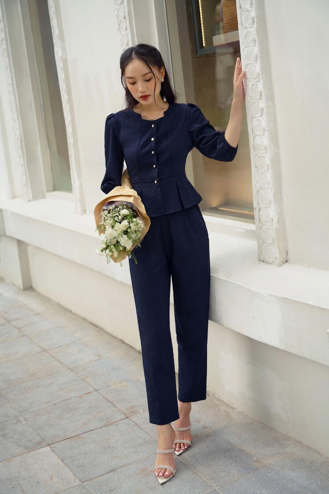 Mặc đồ gì dạo phố chuẩn “nàng thơ” khi tiết trời vào thu? - Ảnh 7. Mặc đồ gì dạo phố chuẩn “nàng thơ” khi tiết trời vào thu? - Ảnh 7.