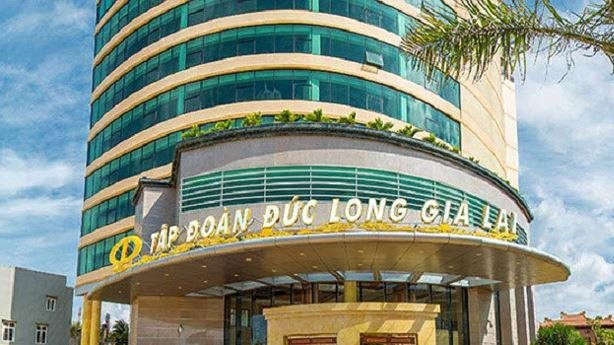 Đức Long Gia Lai bị mở thủ tục phá sản: 3 ngân hàng cho vay hơn 3.000 tỷ, VietinBank từng rao bán tài sản để thu hồi nợ - Ảnh 1.