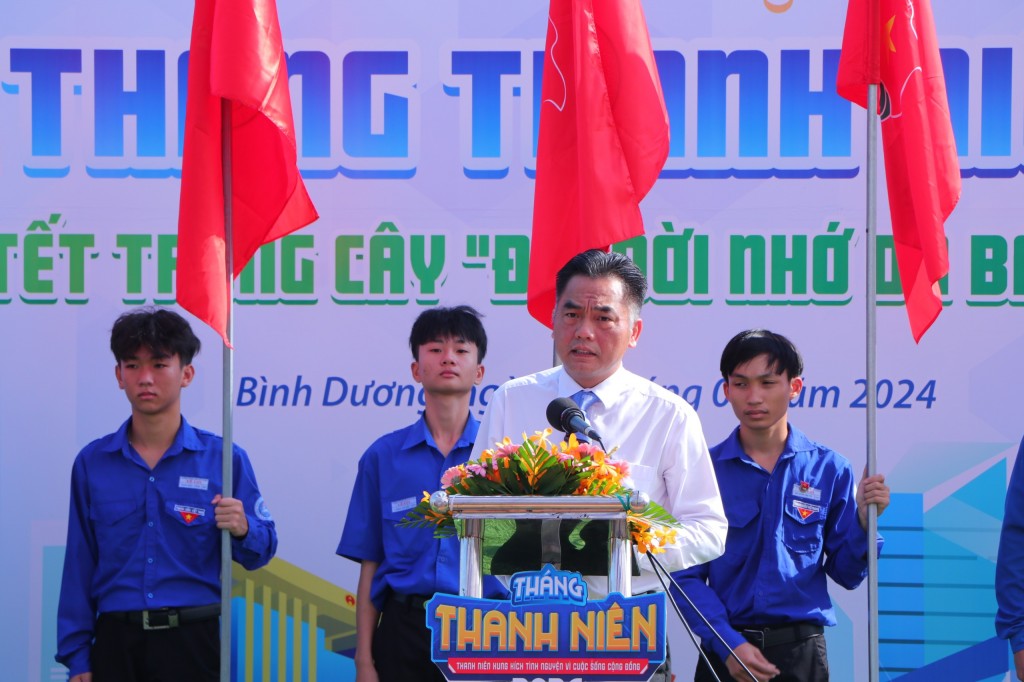 Khởi động Tháng Thanh niên và phát động Tết trồng cây