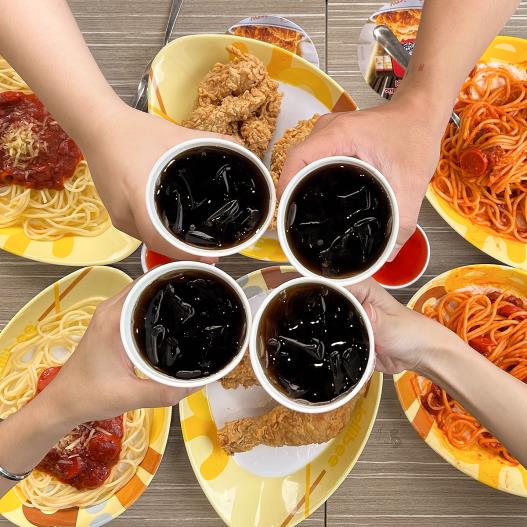 Tháng 3, Jollibee tinh tế tung combo "dịu kha" chỉ 99.000 đồng - Ảnh 3.