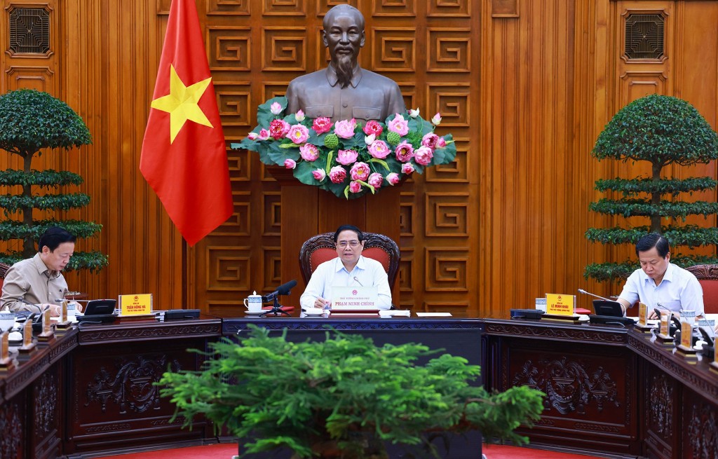 Thủ tướng yêu cầu việc phân phối điện hợp lý, nhất là chú ý lúc cao điểm nắng nóng; sử dụng điện tiết kiệm, hiệu quả - Ảnh: VGP/Nhật Bắc