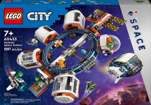 LEGO tiếp tục giúp trẻ nhỏ chinh phục ước mơ khám phá vũ trụ - Ảnh 2.