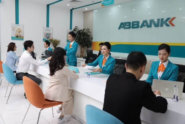 ABBANK đạt 558 tỷ đồng lợi nhuận trước thuế trong 6 tháng, hoàn thành 56% kế hoạch cả năm 2024- Ảnh 1.