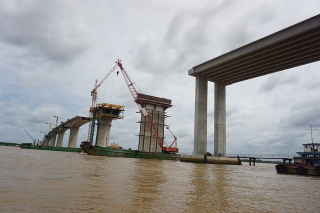 Tin vui cho Nhơn Trạch (Đồng Nai): Cây cầu gần 7.000 tỉ đồng hợp long nhịp đầu tiên, sân bay lớn nhất nước tăng tốc “về đích”