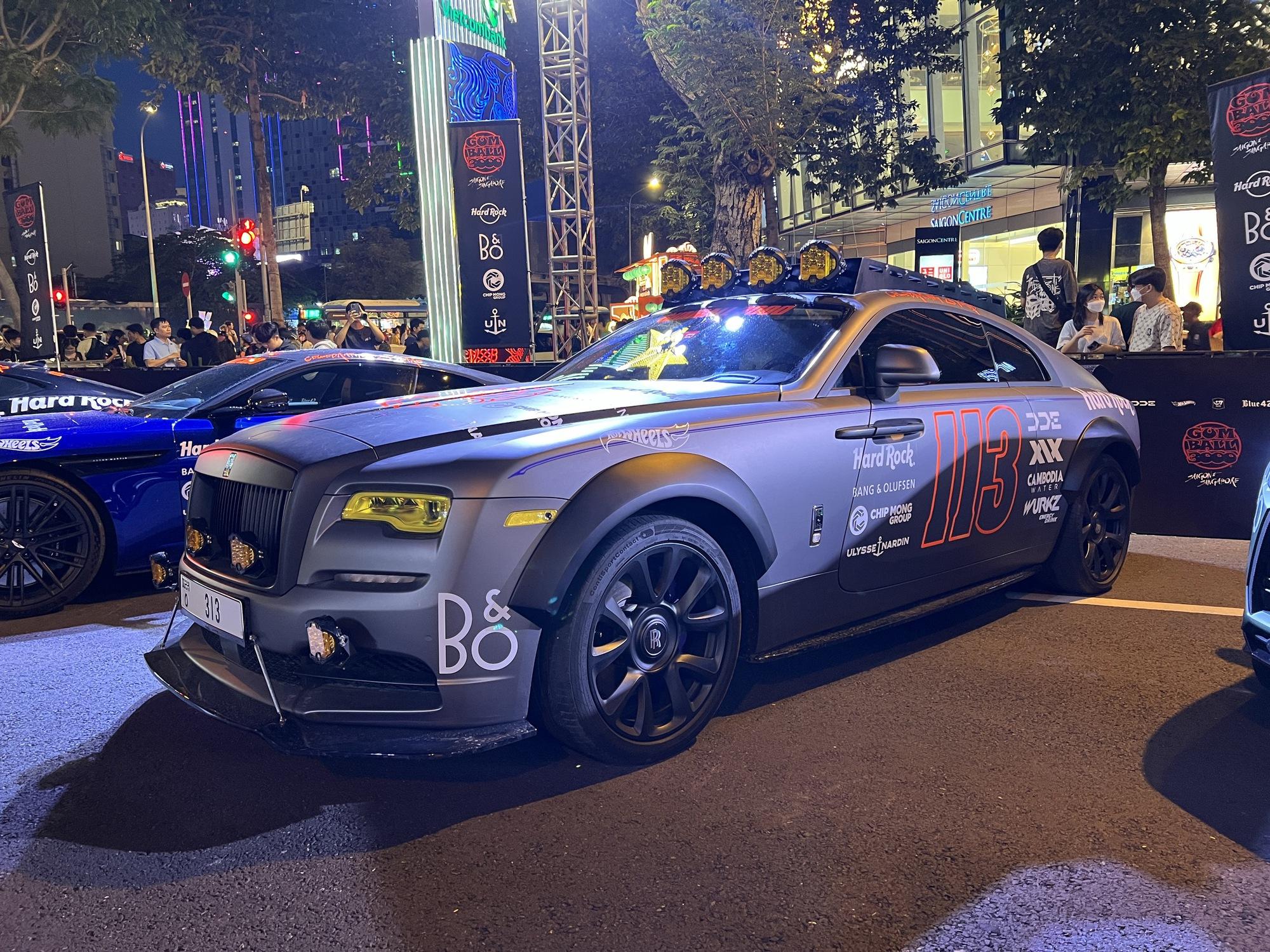 4 xe khủng hút view nhất Gumball 3000: Đính kim cương, có chiếc dùng băng dính cố định bodykit- Ảnh 9.