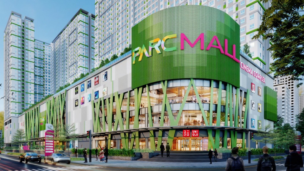 Cửa hàng UNIQLO Parc Mall chính thức khai trương vào lúc 10 giờ sáng, ngày 8 tháng 11