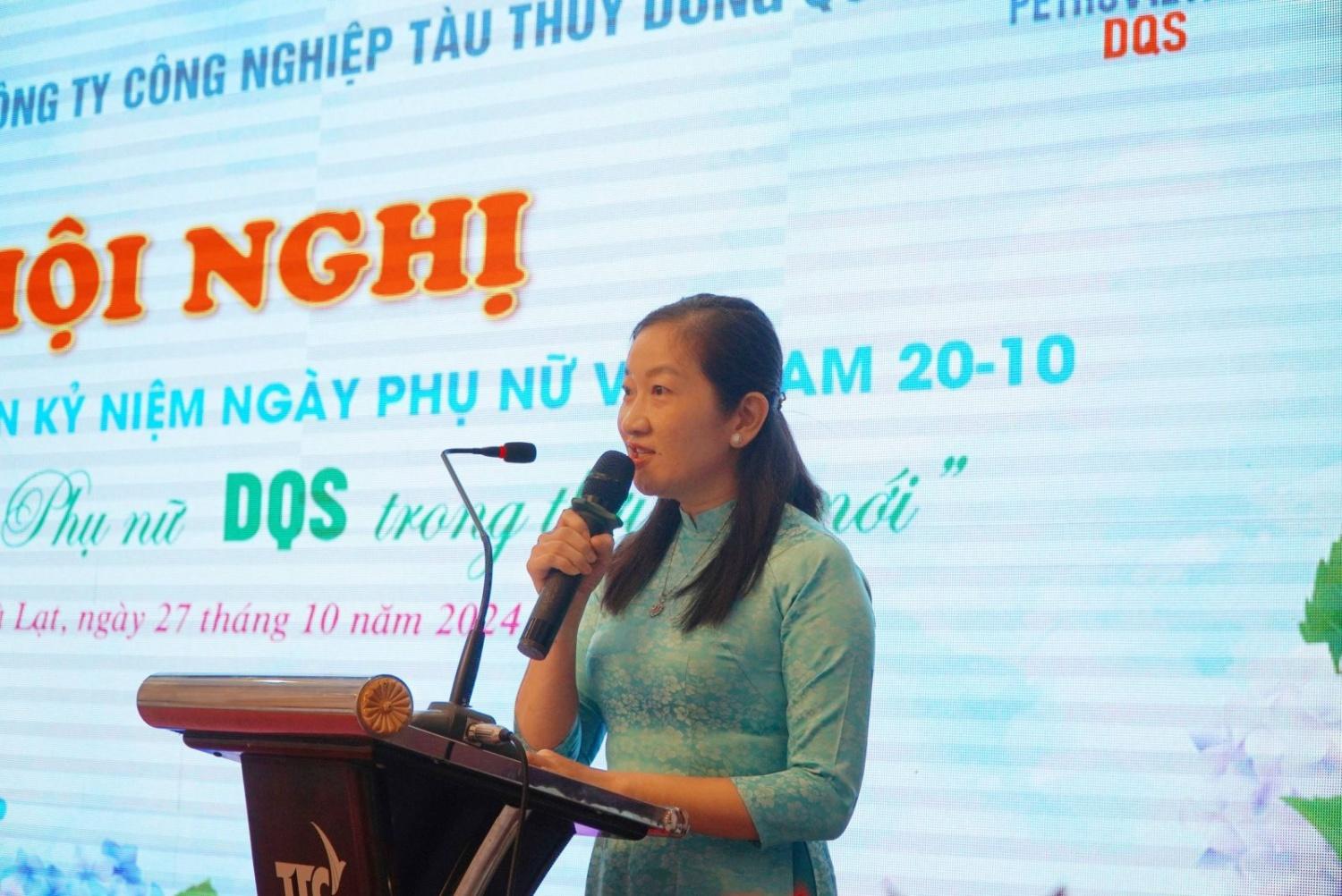 Bà Lý Thị Minh Vân - Trưởng ban Nữ công ôn lại truyền thống ngày Phụ nữ Việt Nam và tổng kết phong trào Nữ công năm 2024.