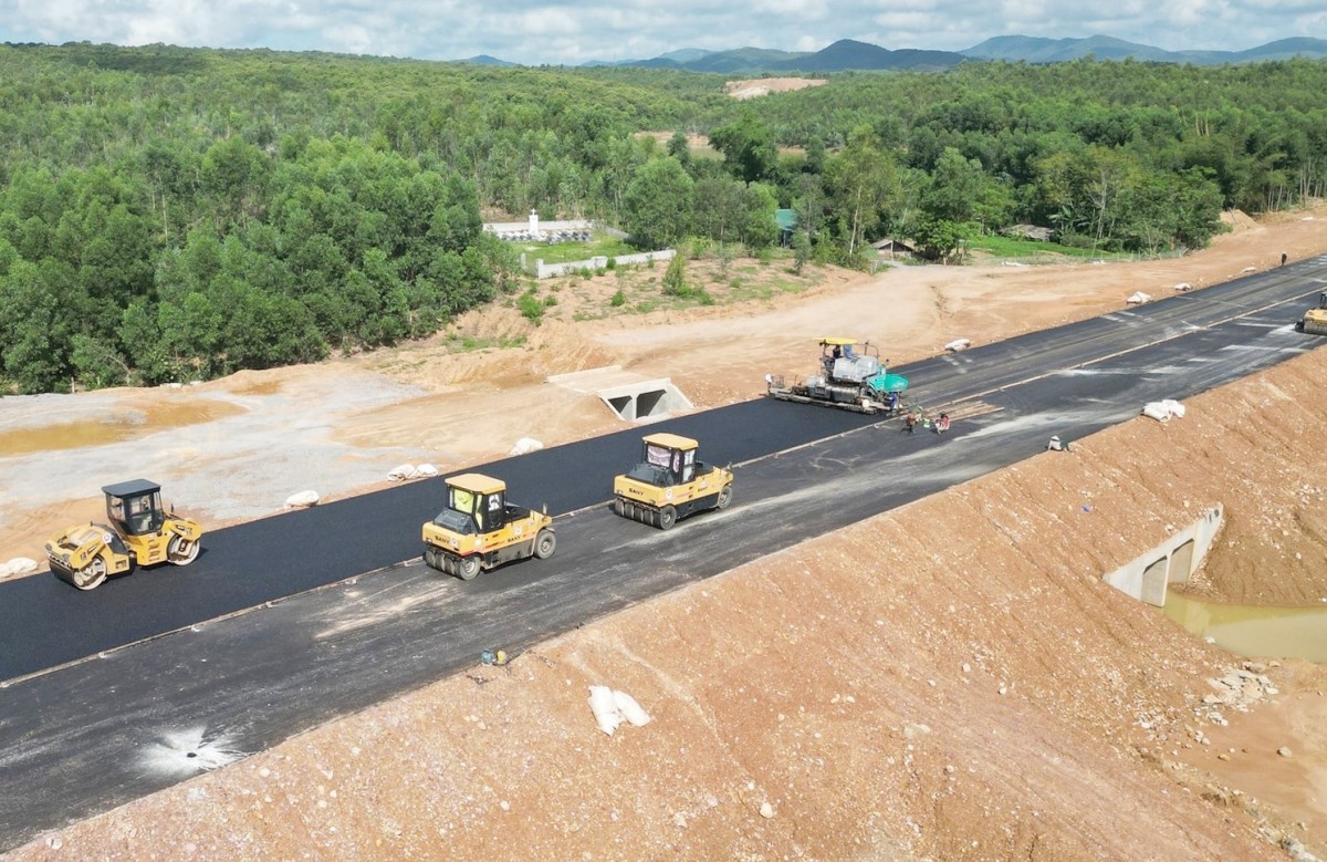 Thủ tướng yêu cầu quyết liệt thực hiện đẩy mạnh giải ngân vốn đầu tư công những tháng cuối năm 2024