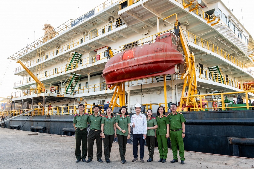 Công đoàn CAND và Công đoàn Dầu khí Việt Nam giao lưu, trao đổi kinh nghiệm