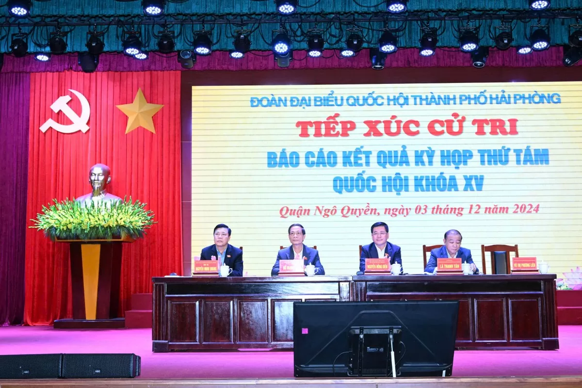 CHÙM ẢNH: Bộ trưởng Nguyễn Hồng Diên và Đoàn đại biểu Quốc hội thành phố Hải Phòng tiếp xúc cử tri CHÙM ẢNH: Bộ trưởng Nguyễn Hồng Diên và Đoàn đại biểu Quốc hội thành phố Hải Phòng tiếp xúc cử tri