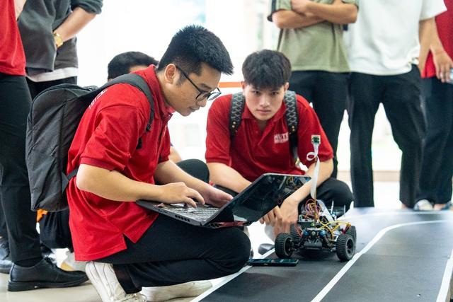 Ngành công nghệ ô tô điện: Tương lai mới cho tín đồ mê ô tô - Ảnh 3.