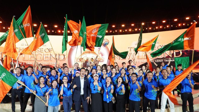 Vietnam Land bùng nổ tại lễ ra quân siêu đô thị biển CaraWorld Cam Ranh - Ảnh 2.