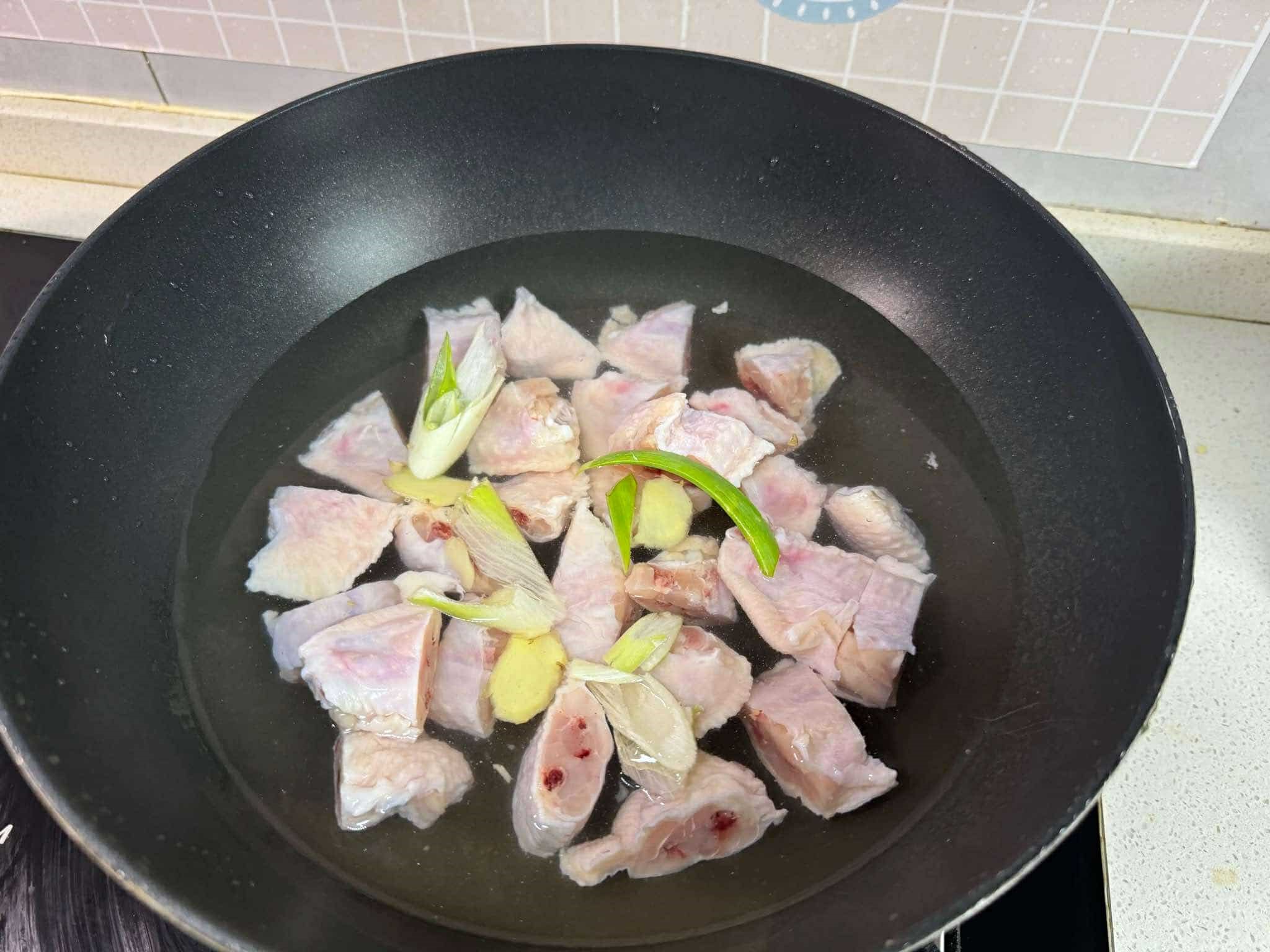 Vào mùa đông, 2 nguyên liệu này là sự kết hợp hoàn hảo làm nên món ăn từ người già đến trẻ nhỏ đều thích mê - Ảnh 1. Vào mùa đông, 2 nguyên liệu này là sự kết hợp hoàn hảo làm nên món ăn từ người già đến trẻ nhỏ đều thích mê - Ảnh 1.