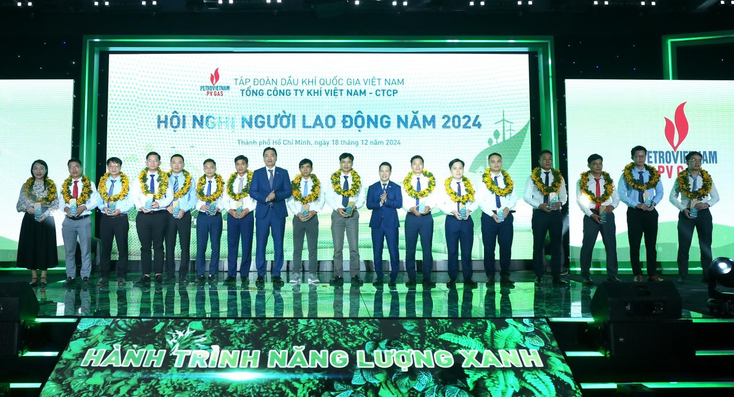 Lãnh đạo PV GAS tuyên dương người lao động tiêu biểu năm 2024