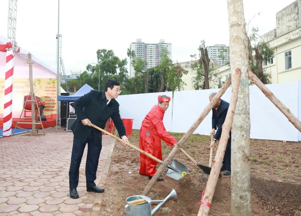 Hoàng Mai phát động Tết trồng cây Xuân Ất Tỵ 2025: Lan tỏa ý nghĩa bảo vệ môi trường