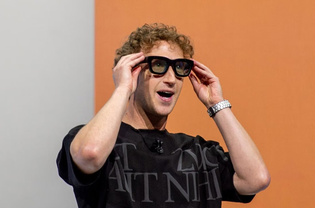 DeepSeek giúp Mark Zuckerberg giàu thêm 40 tỷ USD, cổ phiếu Meta tăng liên tục 12 phiên, phá kỷ lục chuỗi tăng điểm- Ảnh 2. DeepSeek giúp Mark Zuckerberg giàu thêm 40 tỷ USD, cổ phiếu Meta tăng liên tục 12 phiên, phá kỷ lục chuỗi tăng điểm- Ảnh 2.