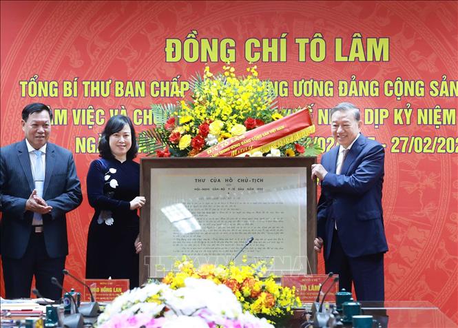 tong bi thu to lam tham lam viec voi bo y te nhan dip ky niem 70 nam ngay thay thuoc viet nam hinh 1