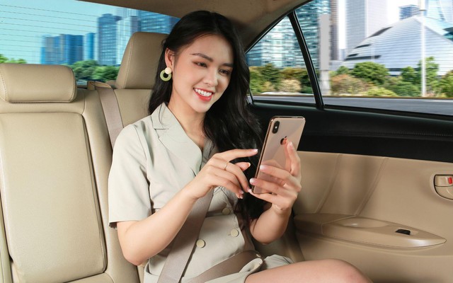 Đặt taxi “đi làm, đi học” trên app VCB Digibank tiết kiệm