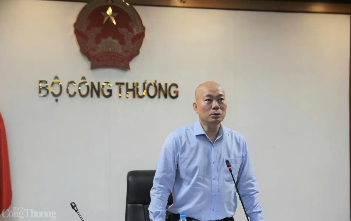 Giao ban xúc tiến thương mại với thương vụ tháng 5/2025: Thúc đẩy xuất khẩu dệt may - da giày