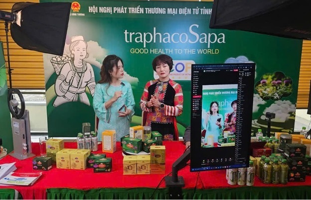 Tại các chuỗi sự kiện trước, hình thức livestream đã chứng minh được hiệu quả mạnh mẽ trong kết nối cung - cầu. Ảnh: Cục Thương mại điện tử và Kinh tế số