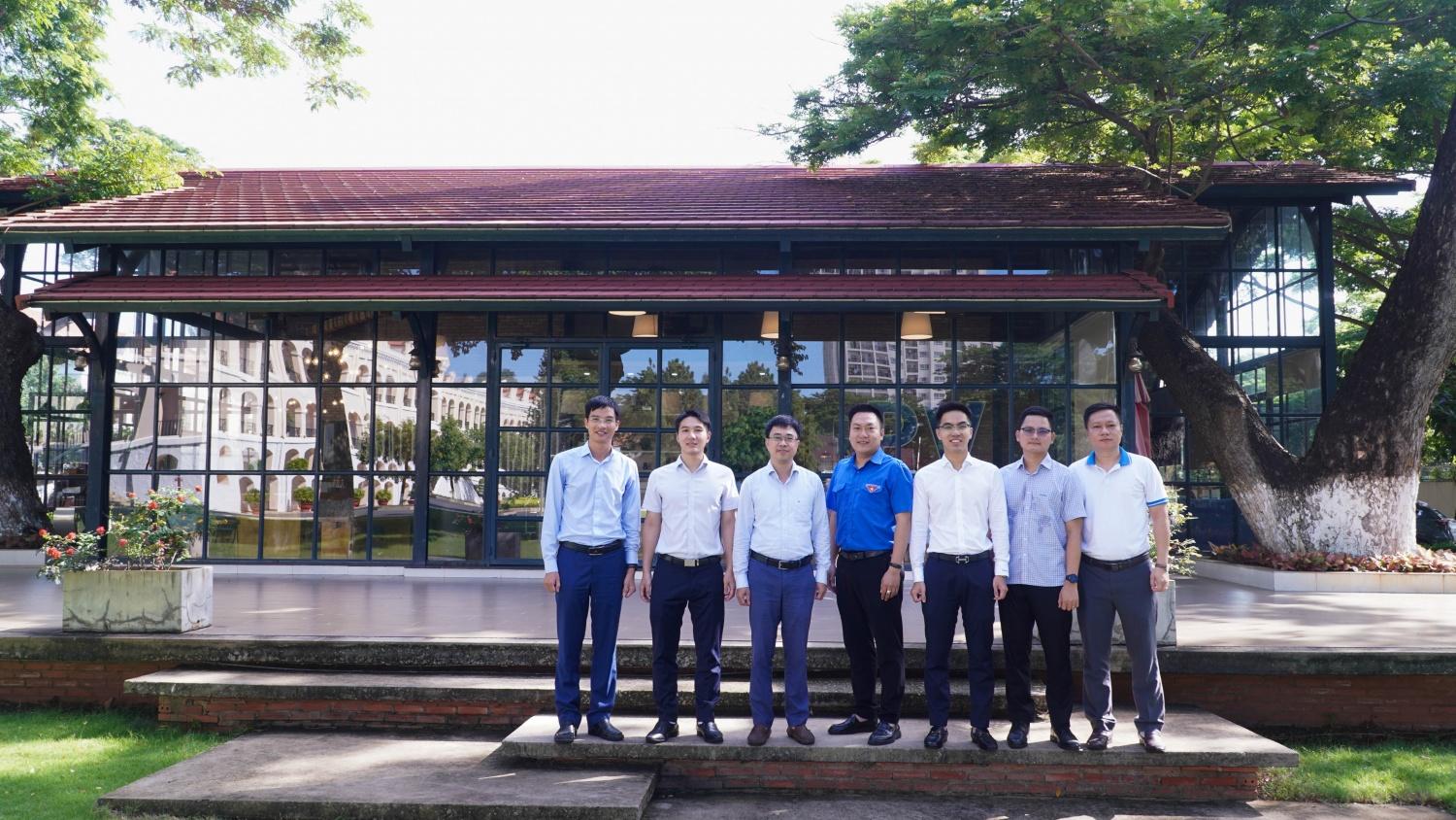 Đoàn Thanh niên Chính phủ học tập truyền thống tại “cái nôi dầu khí” Vietsovpetro