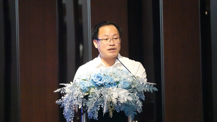 Ông Trần Đức Lương, Phó Giám đốc Sở Công Thương phát biểu tại hội nghị