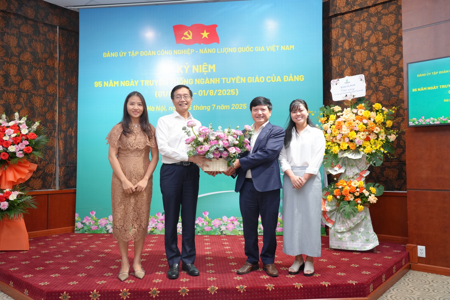 Petrovietnam tổ chức gặp mặt kỷ niệm 95 năm Ngày truyền thống ngành Tuyên giáo của Đảng