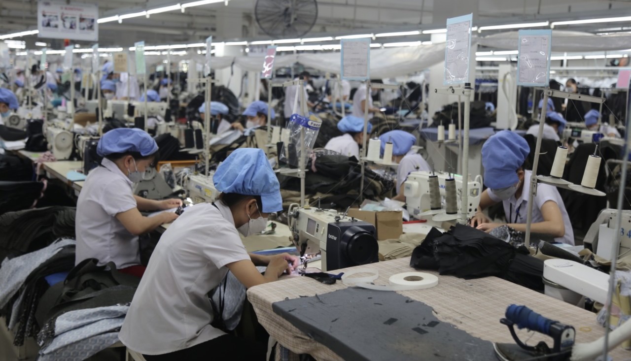 Thuế Vĩnh Long luôn tháo gỡ kịp thời những vướng mắc trong lĩnh vực thuế cho các doanh nghiệp. Ảnh: Lê Văn