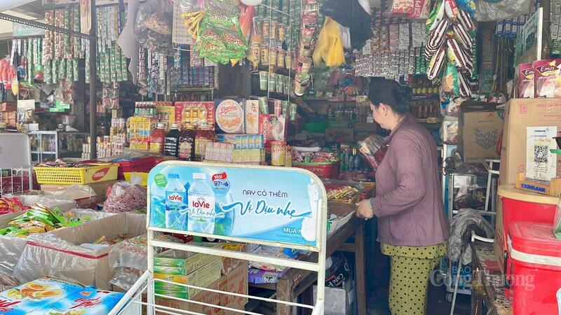 Những tiểu thương chợ truyền thống thường là những người lớn tuổi, gặp khó khăn khi triển khai hóa đơn điện tử