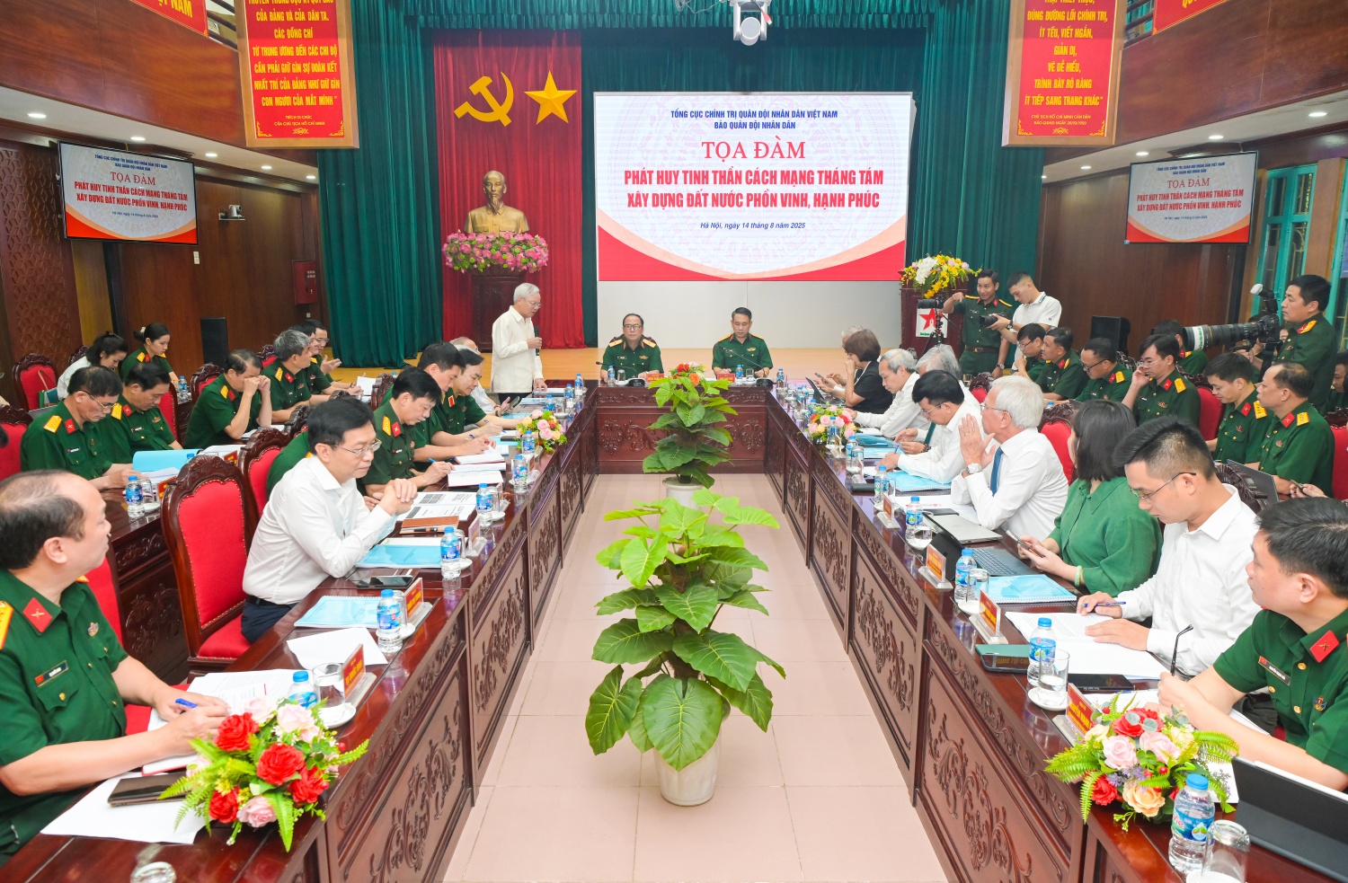 Petrovietnam phát huy di sản Cách mạng Tháng Tám, kiến tạo tương lai đất nước