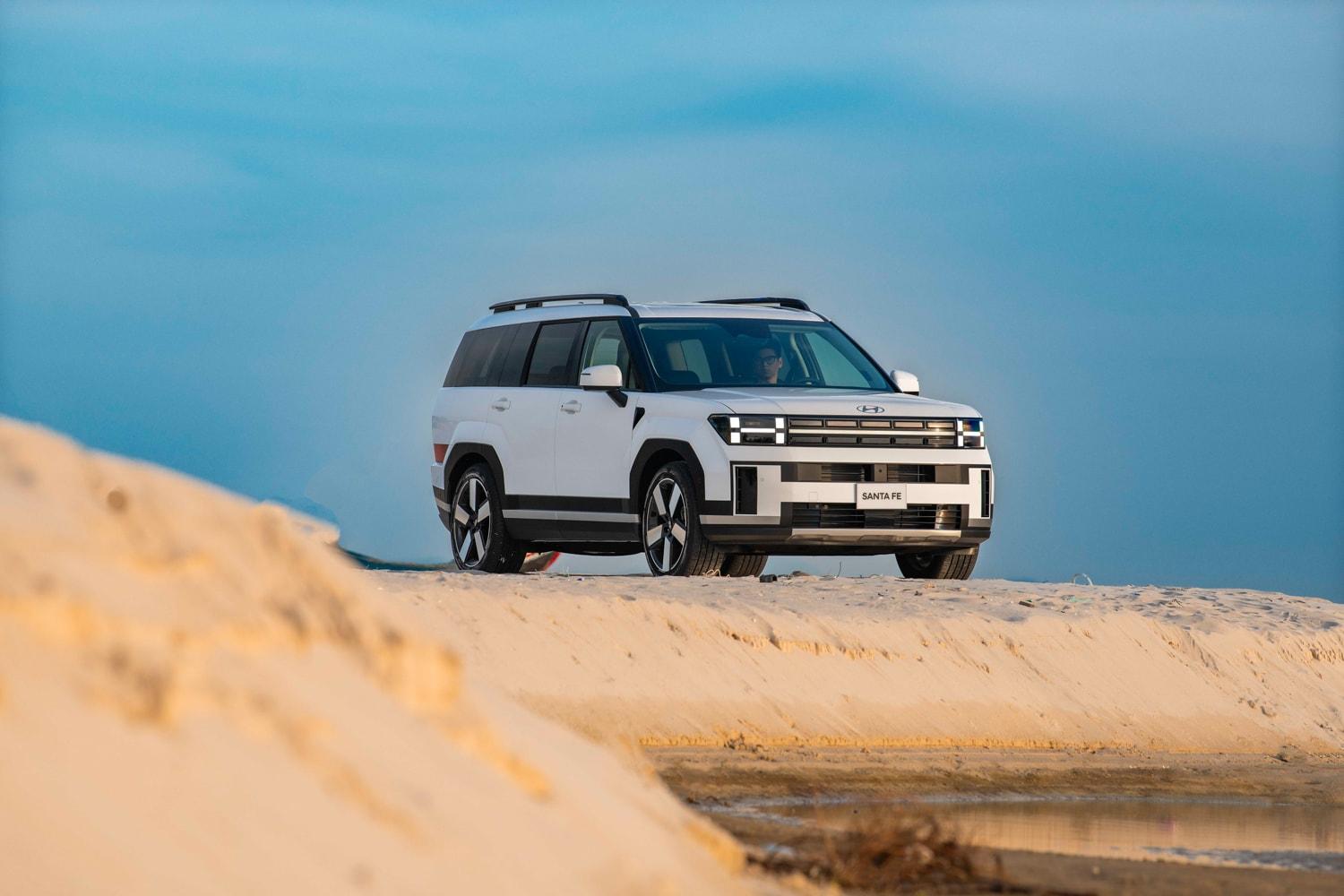 Hyundai Santa Fe bắt đầu cho thấy dấu hiệu hồi sinh mạnh mẽ sau quãng thời gian tụt lại phía sau.