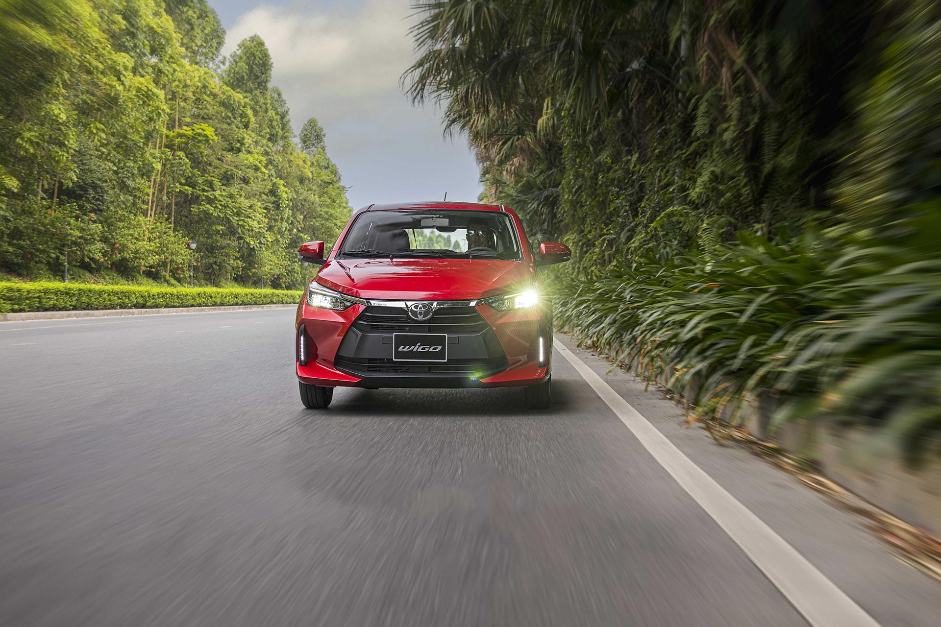 Toyota Wigo trở lại vị thế bám đuổi Hyundai Grand i10 - Ảnh: HTV