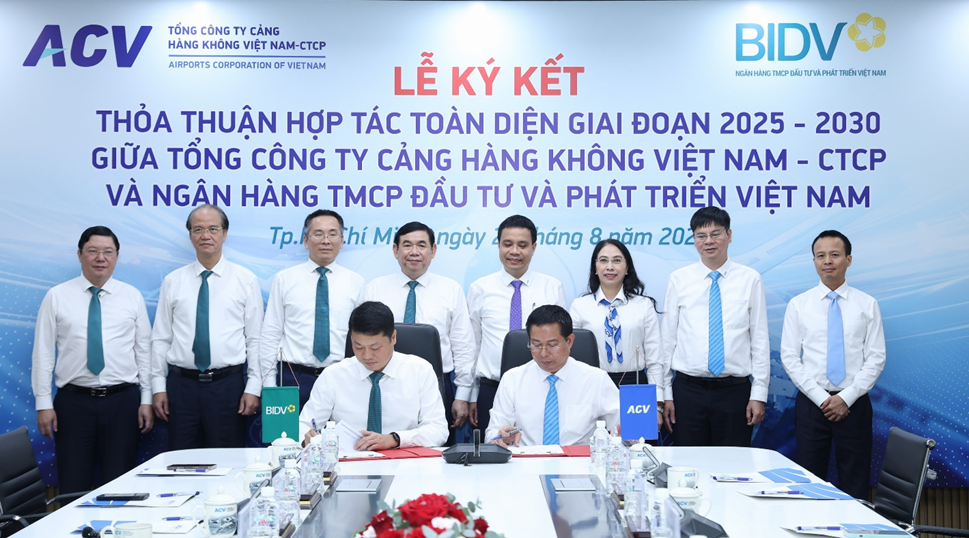 Đại diện BIDV và ACV ký kết Thỏa thuận hợp tác toàn diện giai đoạn 2025 - 2030